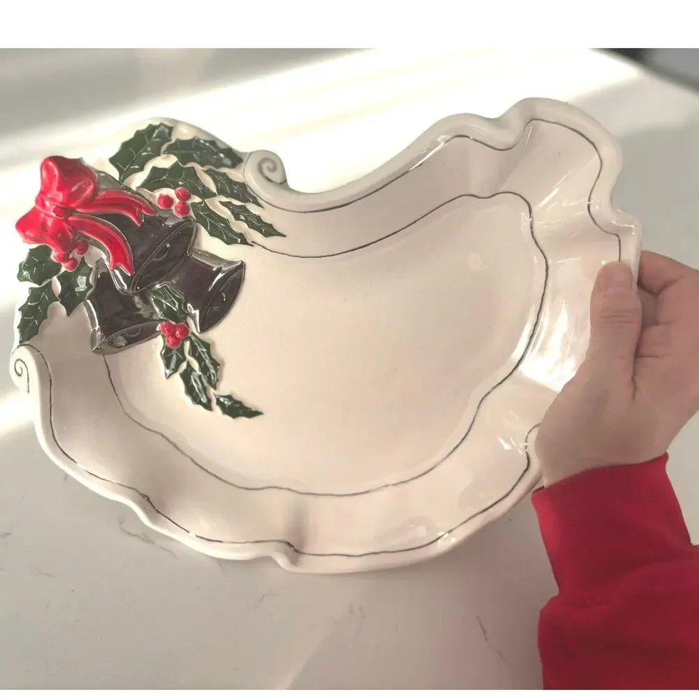 Vintage 1970s hand painted Christmas tray, Holly Silver bells ruffled edges￼